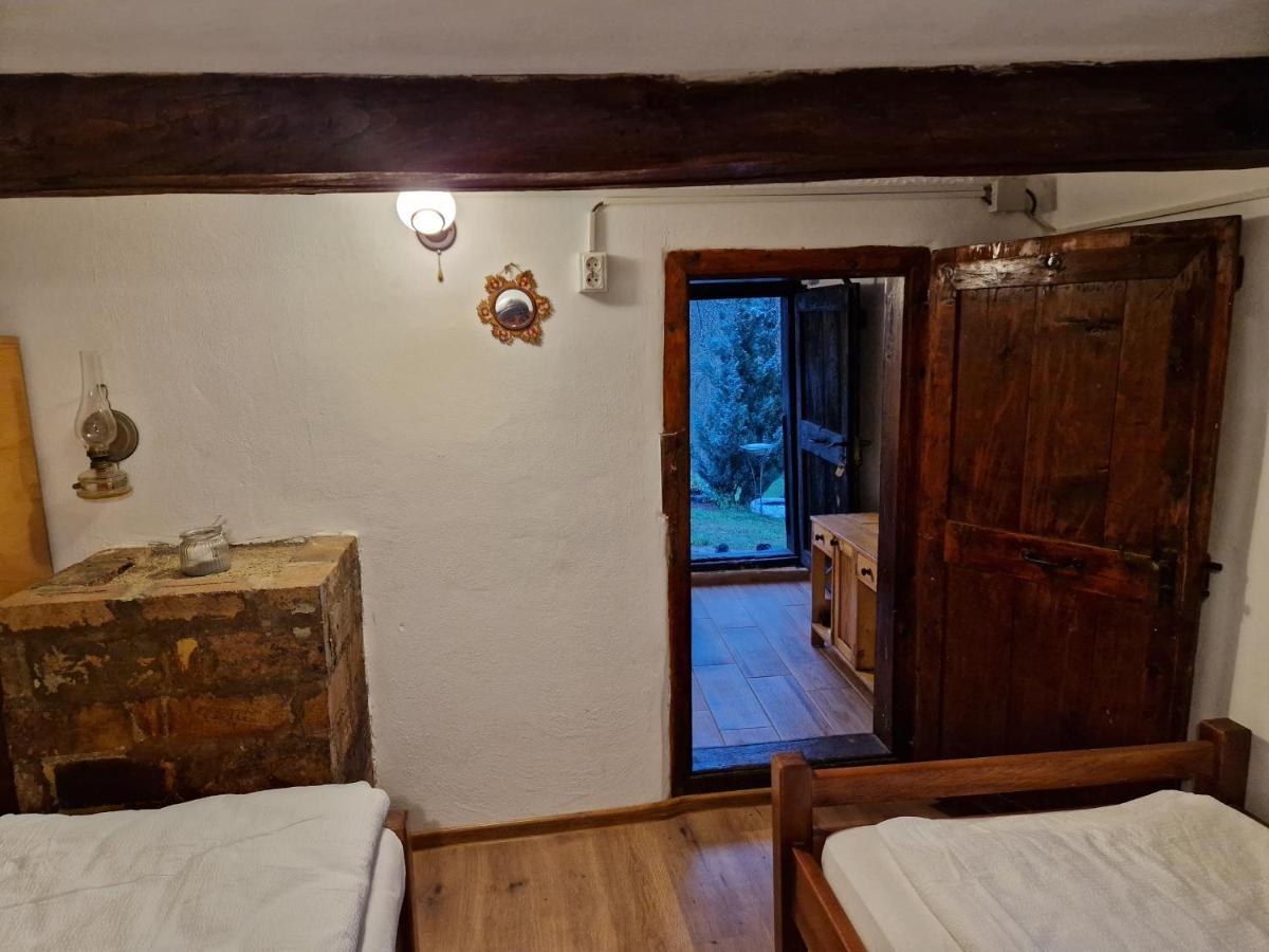La Salasul Fermecat In Cheile Carasului Lodge