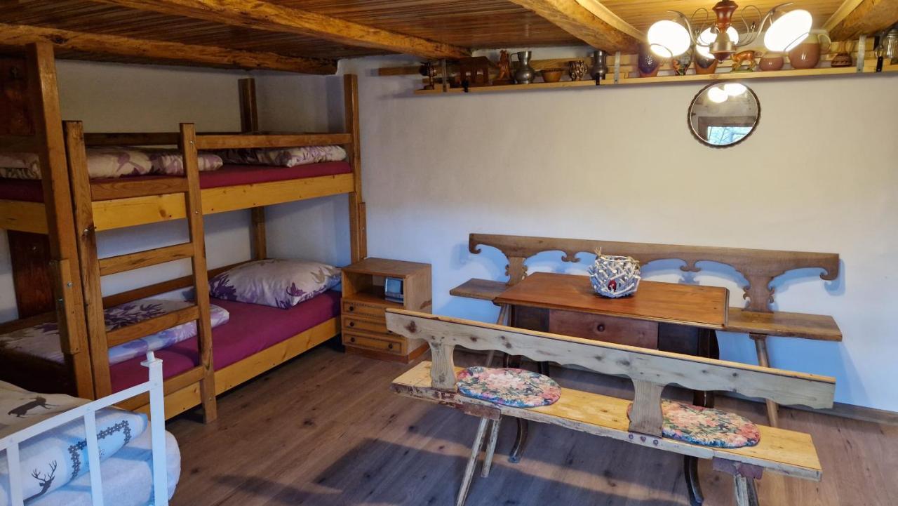La Salasul Fermecat In Cheile Carasului Lodge *