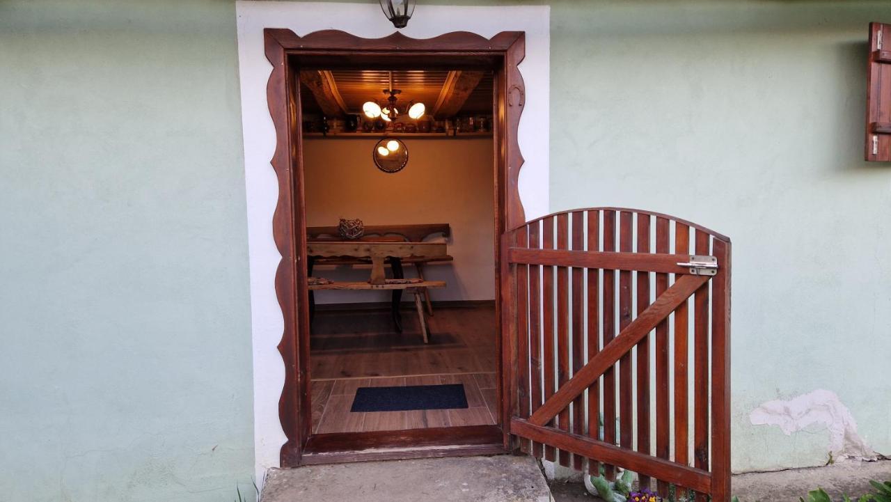 La Salasul Fermecat In Cheile Carasului Lodge